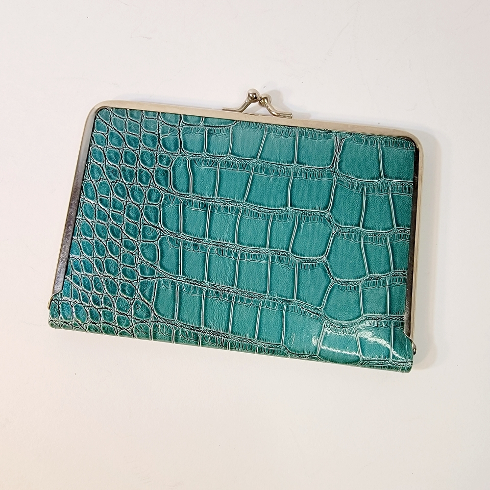 Picture Wallet, Album Faux Leather Animal Embossed Kiss Closure Teal, Silver
